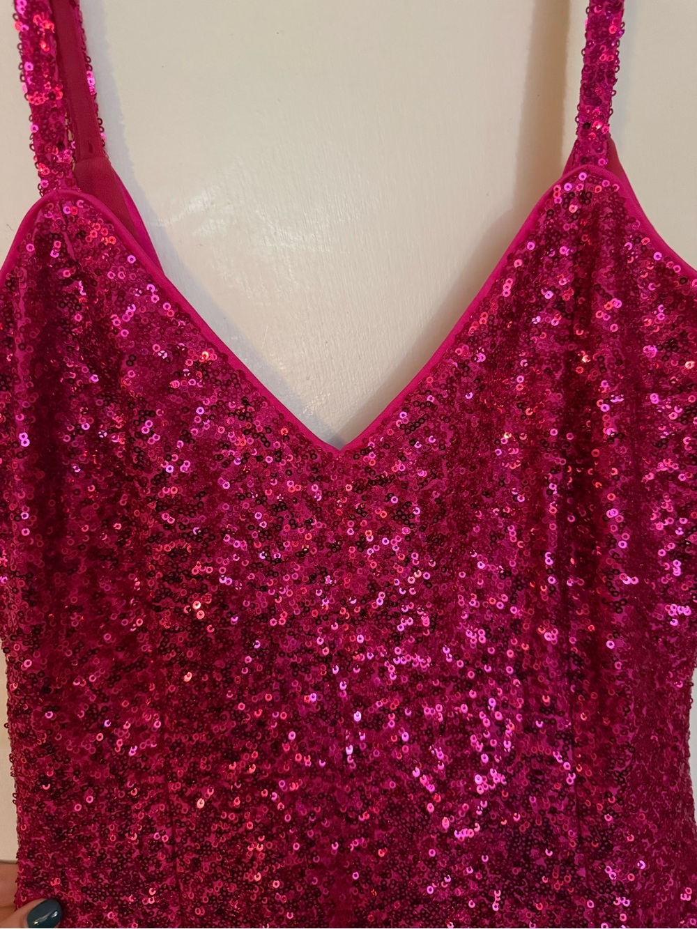 GLITZ & GLAMOUR DRESS IN HOT PINK SEQUINS - VIXEN BY MICHELINE PITT - Picture 2 of 5